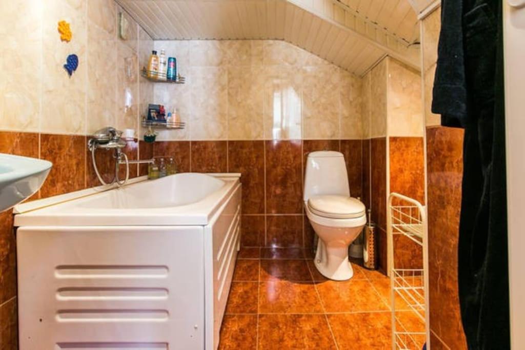 Уютная Квартирка В Центре Тбилиси! Kültér fotó